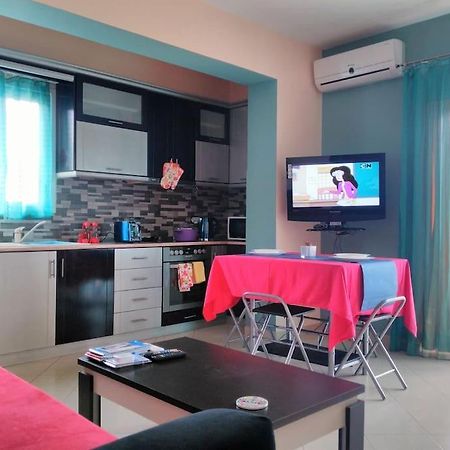 Sunny Apartment Sarandë エクステリア 写真