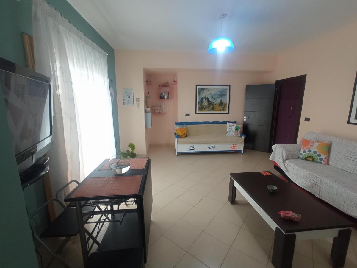 Sunny Apartment Sarandë エクステリア 写真