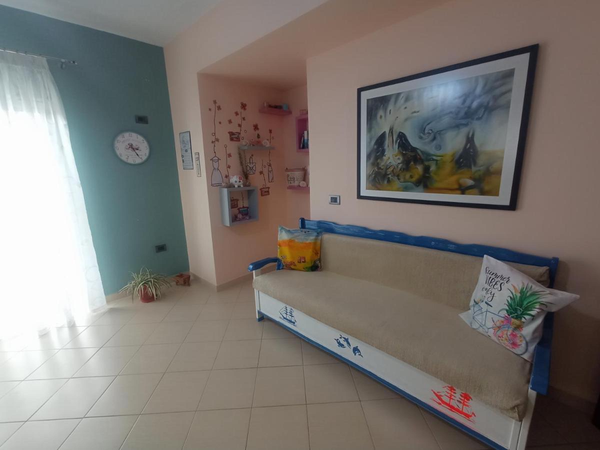 Sunny Apartment Sarandë エクステリア 写真